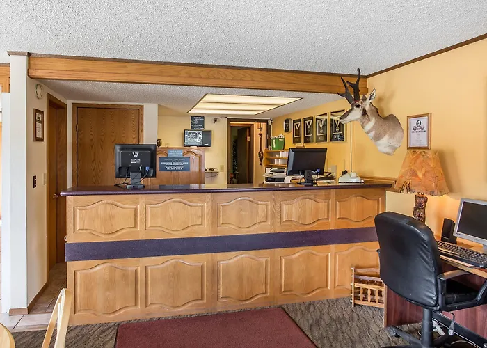 Rodeway & Pronghorn Hotel