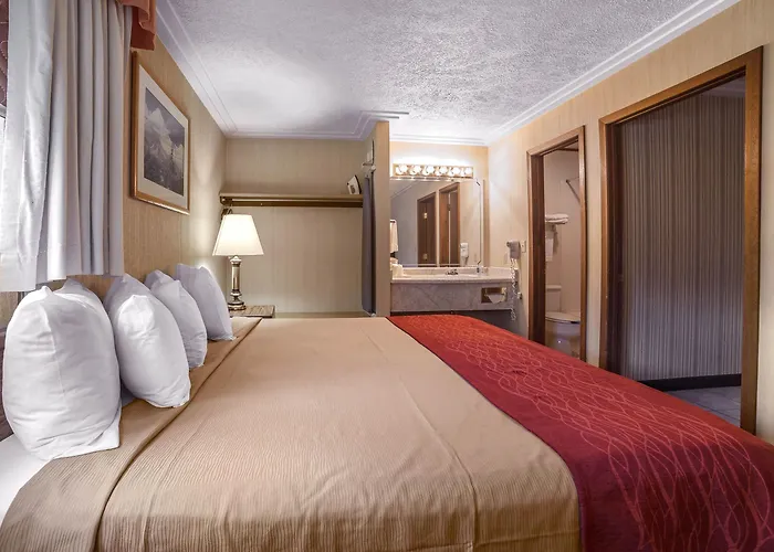 Hotel Rodeway & Pronghorn