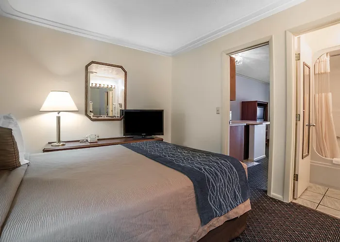 Rodeway & Pronghorn Hotel Lander