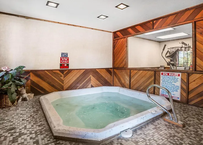 Hotel Rodeway & Pronghorn 4*