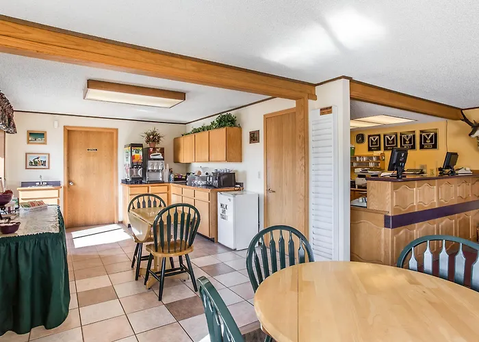 Rodeway & Pronghorn Hotel Lander