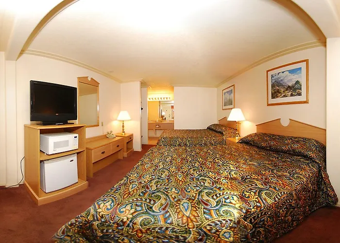 Rodeway & Pronghorn Hotel Lander
