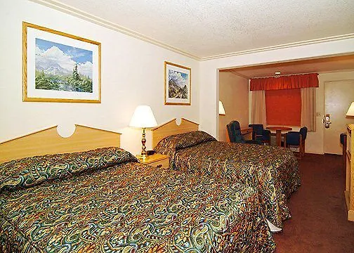 Rodeway & Pronghorn Hotel Lander